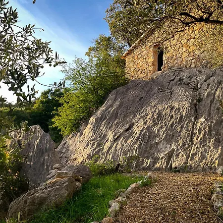 Remote With Valley Views Chalet Buis-les-Baronnies